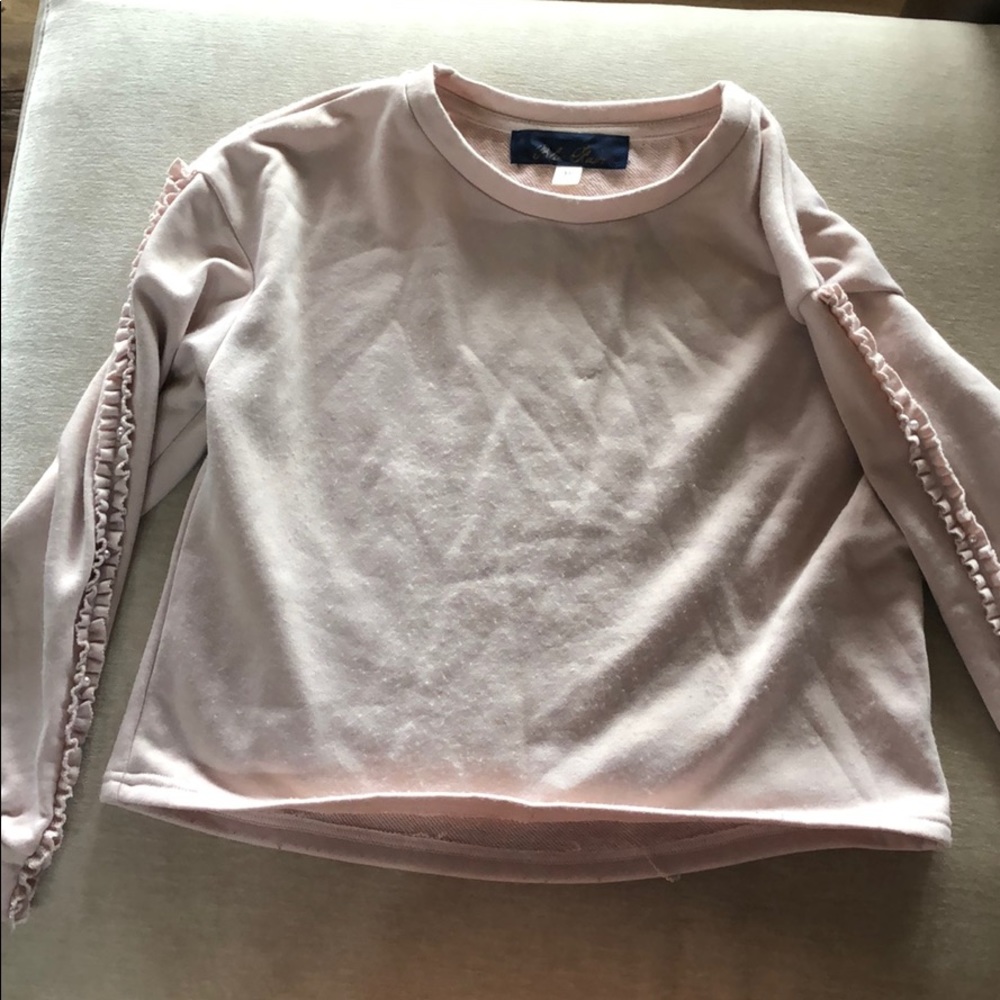 Cute pink sweater with beautiful sleeve detail